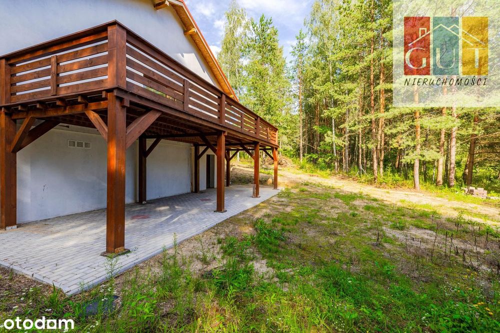 Dom w otulinie lasów, nieopodal jezior