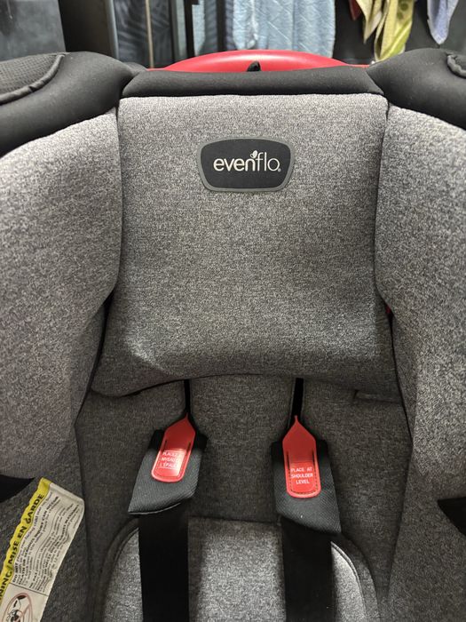 Автокрісло Evenflo