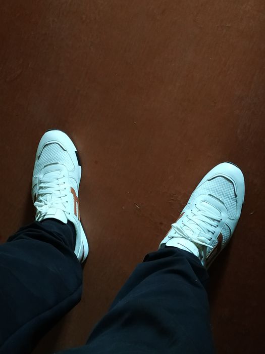 Продам кожаные кроссовки BALLY  большой размер  стелька 31 см