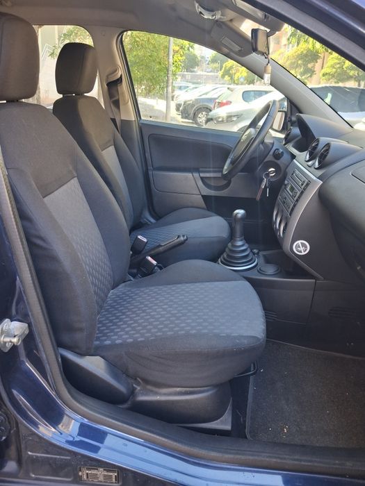 Ford Fiesta 1.25i-16v Xtrend 5p 2004