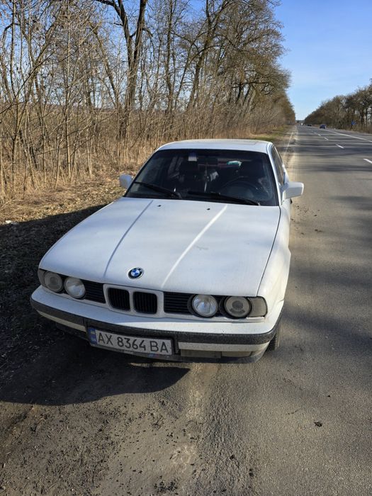 Автомобіль BMW e34