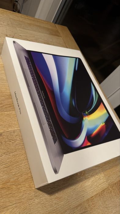 MacBook Pro 16” (2019) i9 16GB RAM
