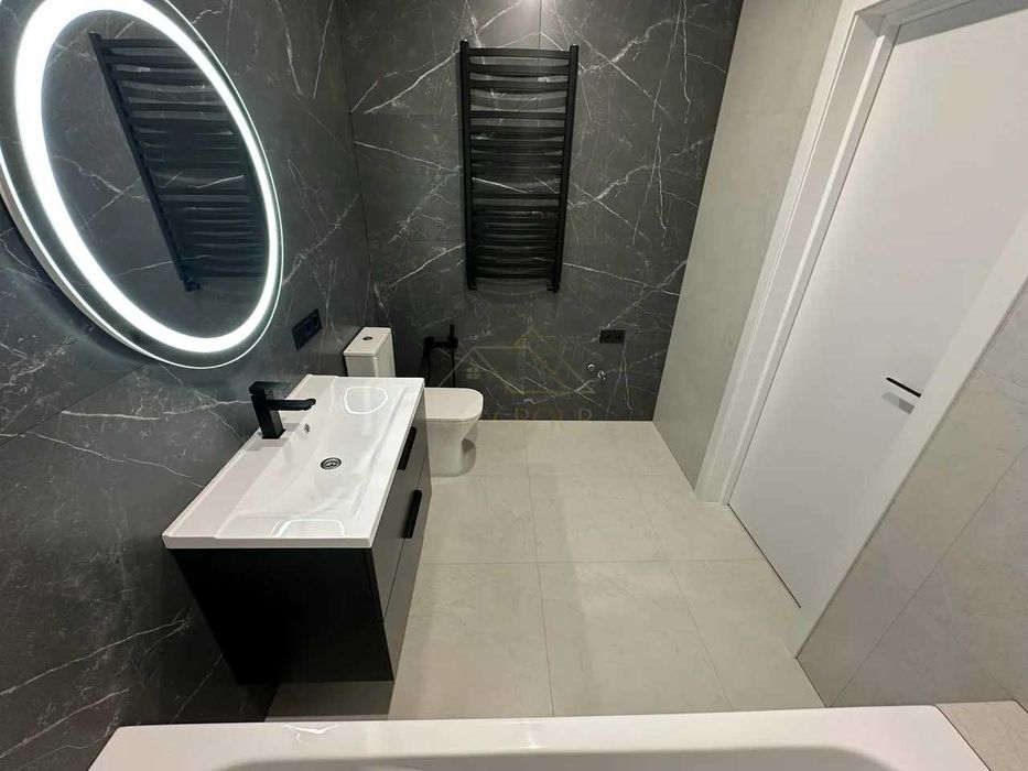 Продаж таунхауса з РЕМОНТОМ в гарній локації біля ЖК Калинова Слобода