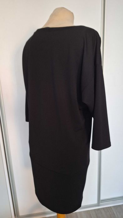 elegancka sukienka w roz