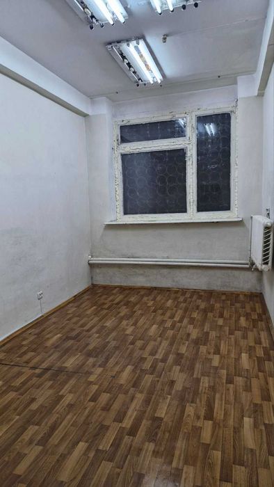 Здається виробничо-складське приміщення в цоколі 17м2, метро КПІ, 10 000грн