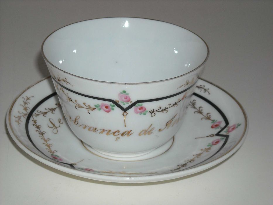 Chávena VA "Lembrança de Annos" 1860