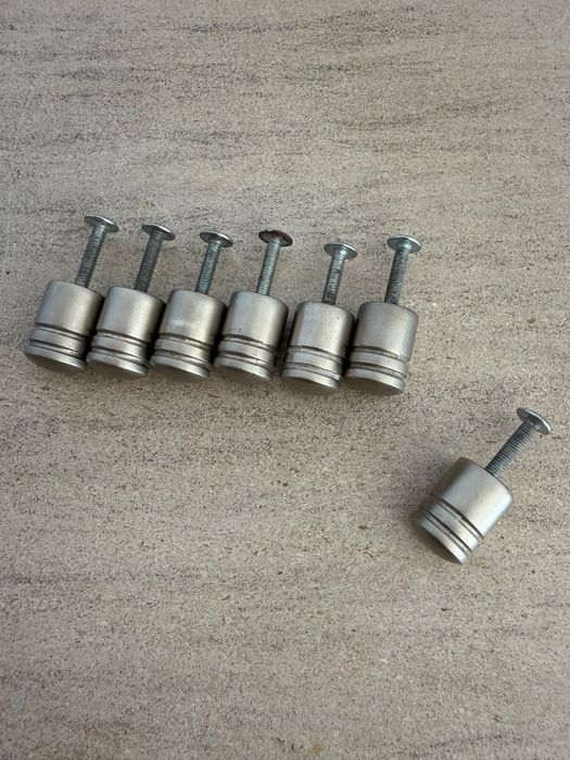 7 Puxadores para Armários em Metal