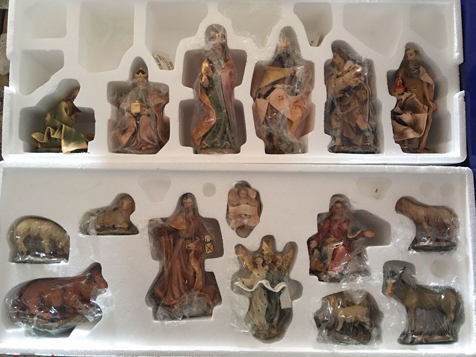 Nativity Scene with Hut