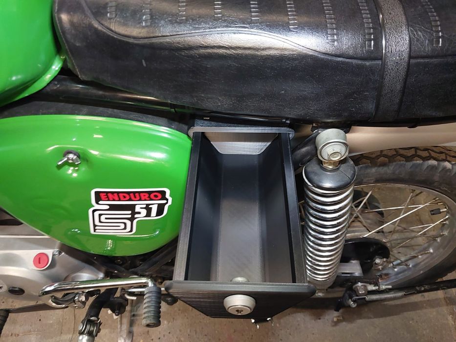 Schowek skrzynka narzędziowa Simson S50 S51 S60 S70 S80 Enduro