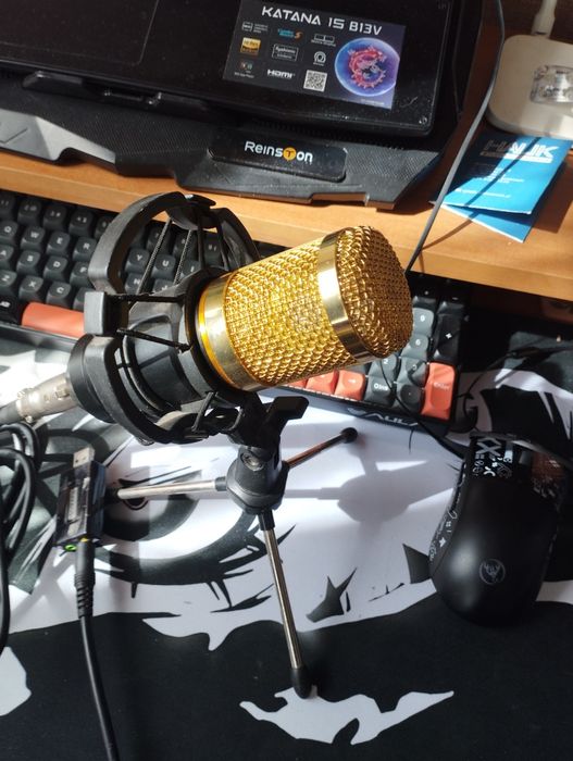 Продам мікрофон.