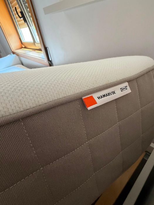 Cama Ikea 90x200 com estrado e colchão
