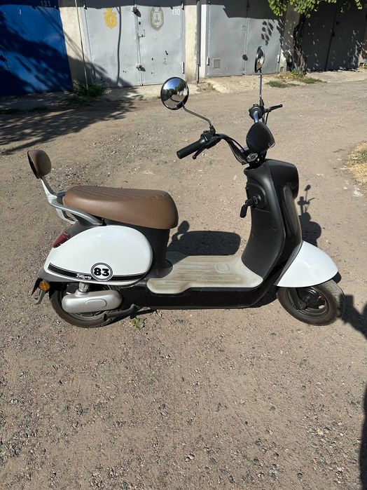 Електроскутер BILLGARY 83 600W/60V/20Ah