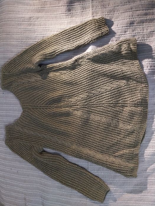 Camisola de malha verde seco com brilhantes - tamanho M