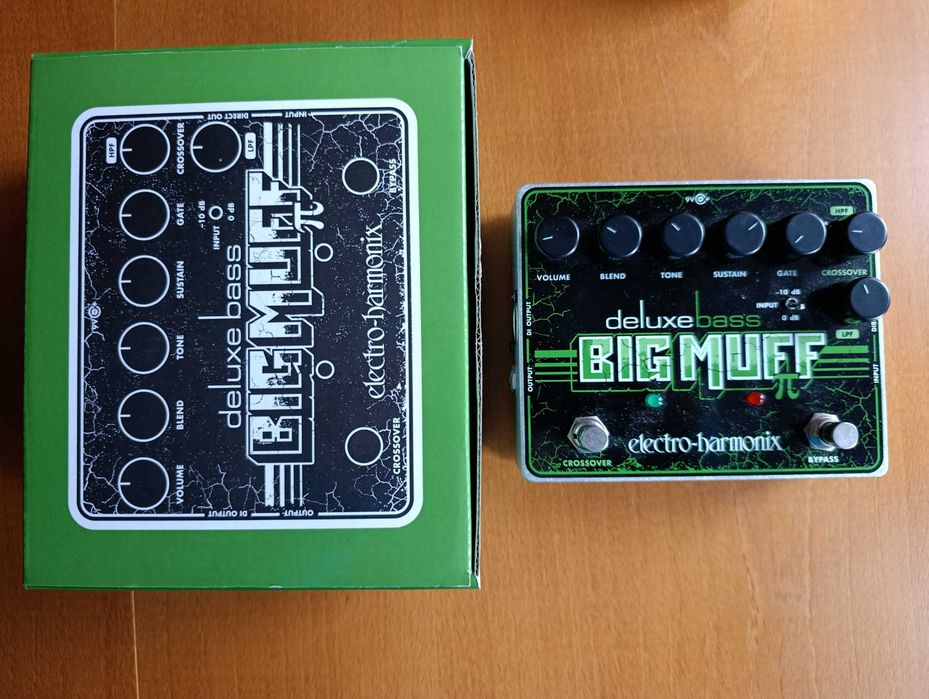 Electro-Harmonix Deluxe Bass Big Muff Pi z Zasilaczem