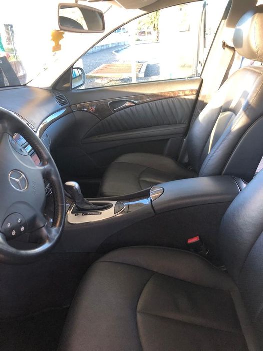Mercedes-Benz E220