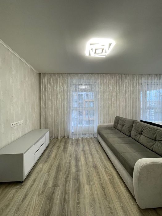 Продам 2 к квартиру ЖК 5й Континент Авторский ремонт