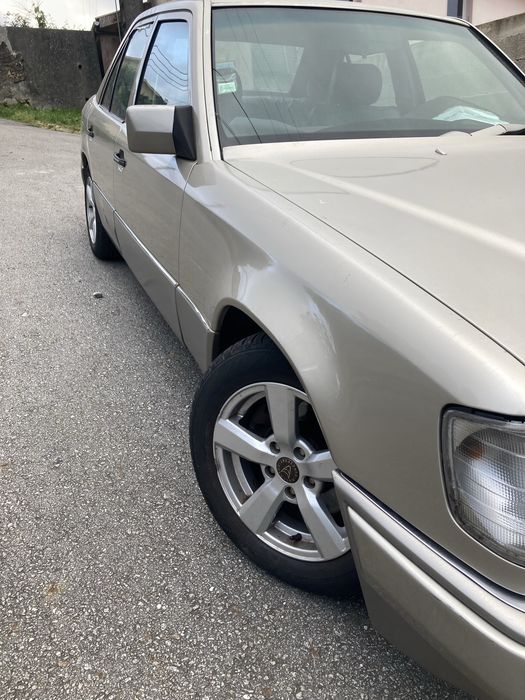 Mercedes 200D nacional w124