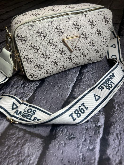 ЦЕНА БЫЛА 2200грн! Женская сумка GUESS бежевая розовая сумка брендовая