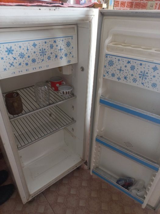 Холодильник Дніпро