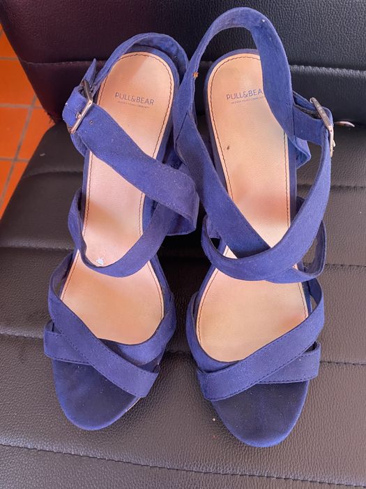 Sandálias de salto compensado da pull& bear,