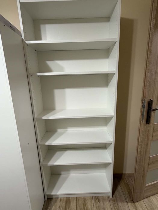 Biały regał ikea