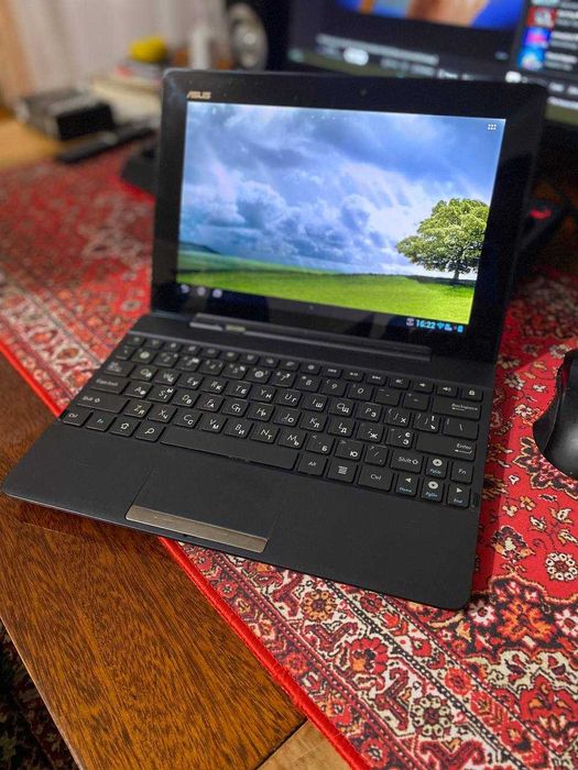Планшет Asus Eee Pad Transformer TF300T 32GB  + Doc