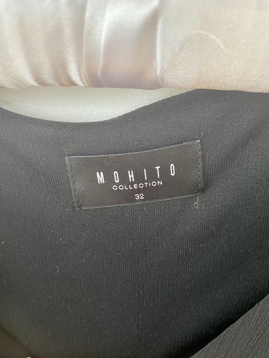 Czarna sukienka Mohito