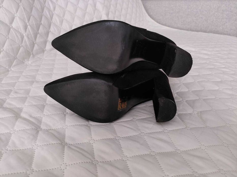 Kozaki damskie zamszowe na słupku czarne rozmiar 36