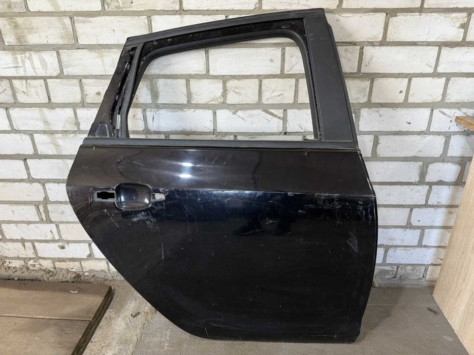Двери дверь задняя правая Opel Astra J Хетчбек