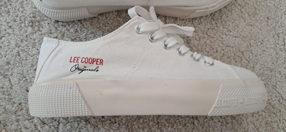 Trampeczki Lee Cooper 38