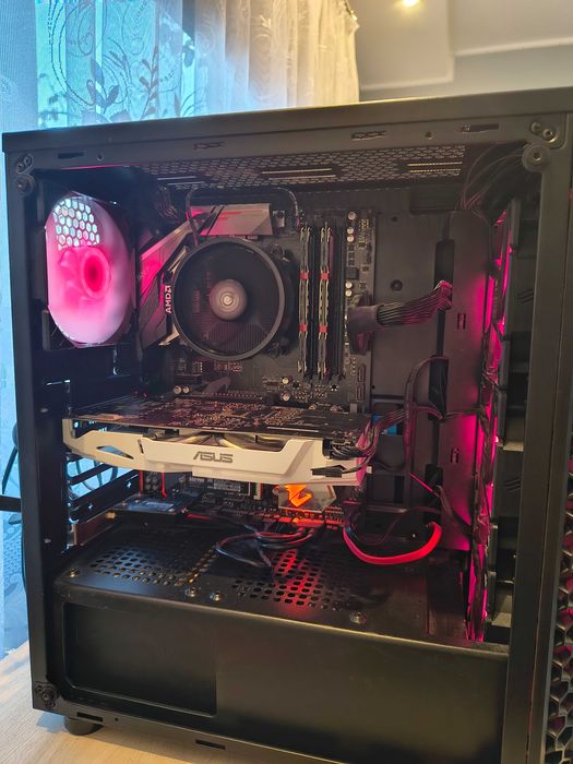 Komputer gamingowy + monitor