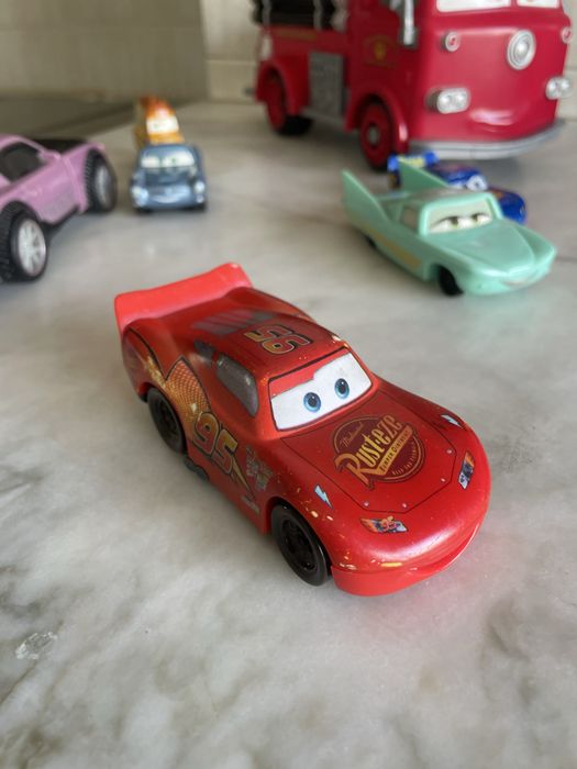 Disney Pixar Cars figures Lote Collection Faisca McQueen Boost Red