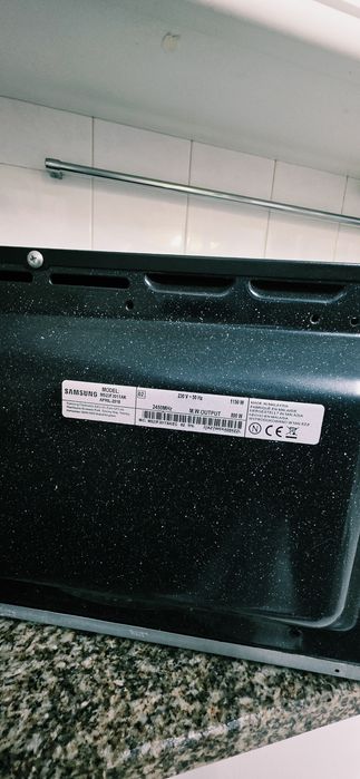 Micro-ondas Samsung 23L – MS23F301TAK