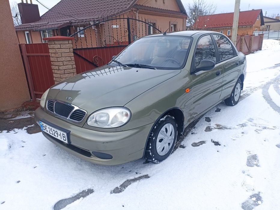 Продам чистий Ланос 1.5 бензин