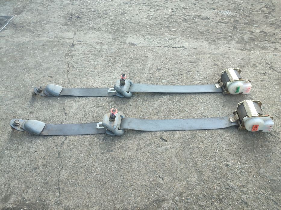 Продам задние ремни безопасности на hyundai santa fe 1