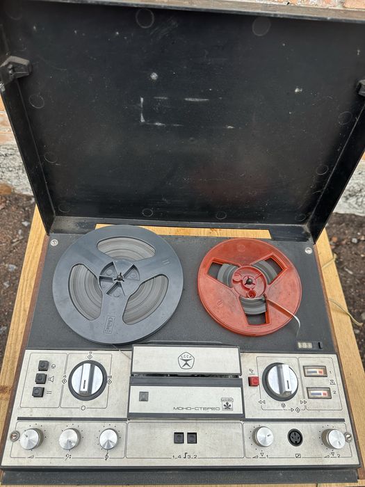 Продам Маяк працює.