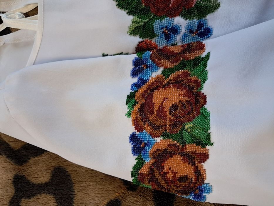 Плаття вишите бісером