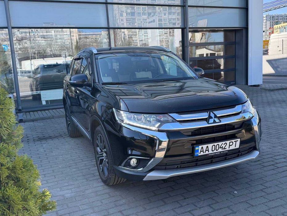Mitsubishi Outlander 2017 Офіціал