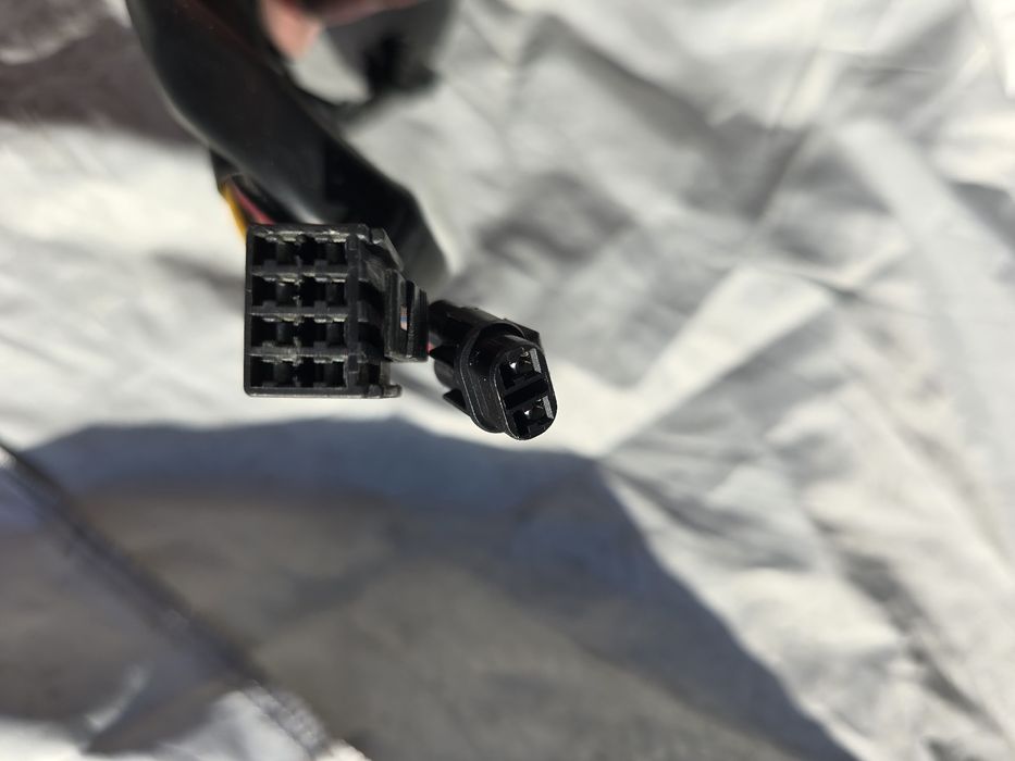 Plastiki do Suzuki gsx-r1000 k9 i przełącznik prawy