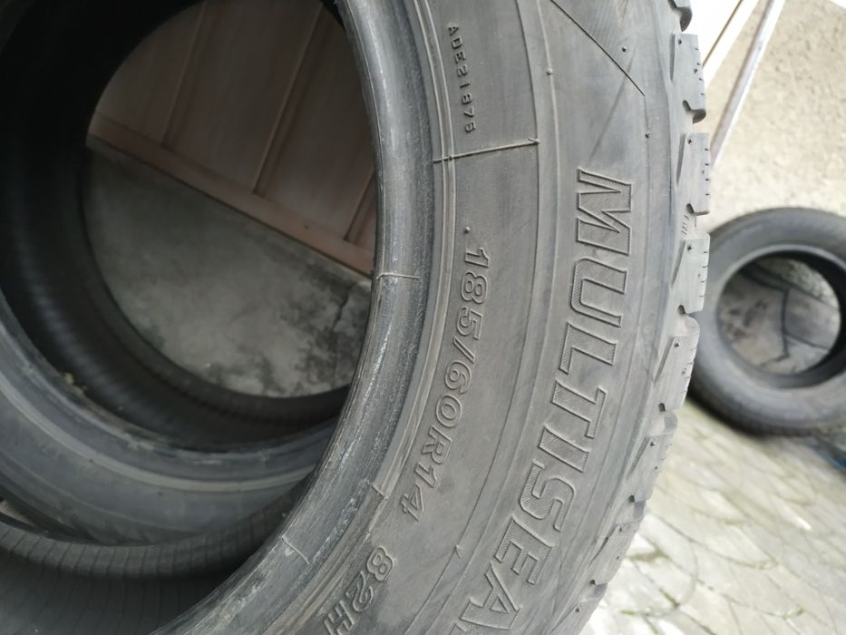 Продам пару зимової  резини 185/60 R14 . Firestone