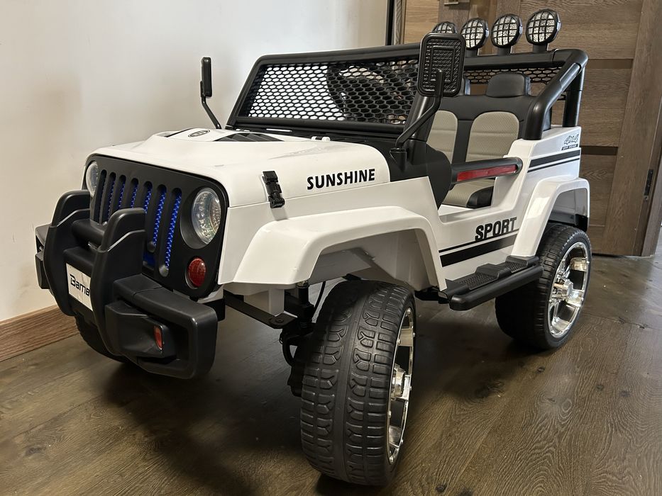 Дитячий електромобіль Bambi Джип (стан нового)