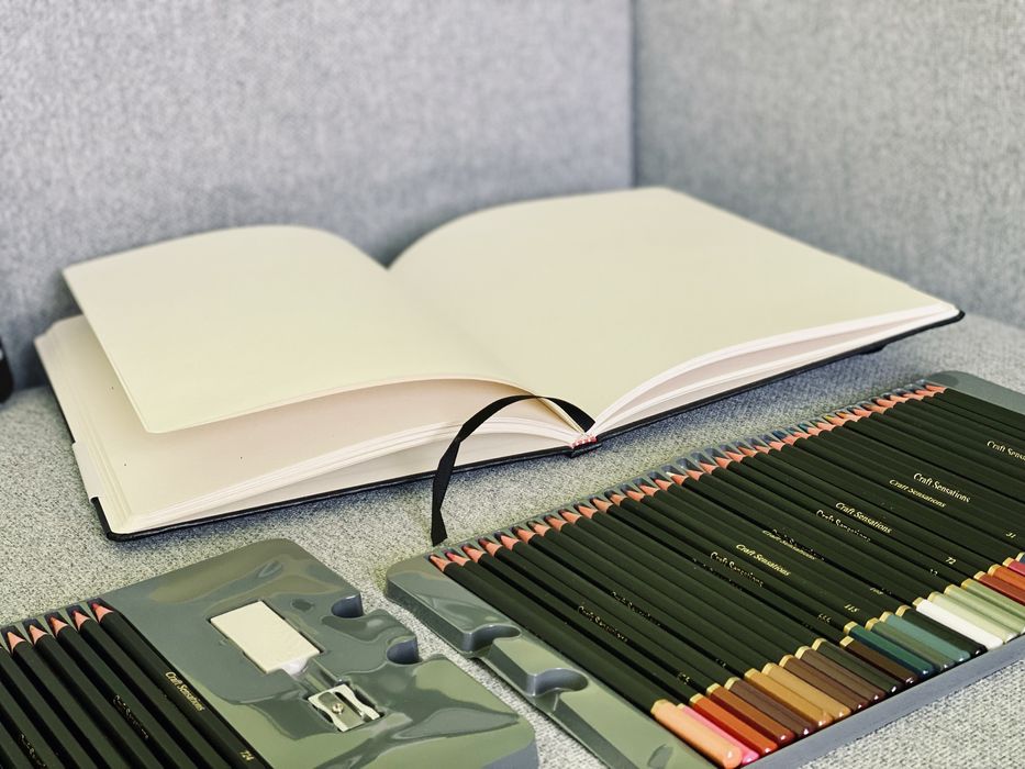 Zestaw do szkicowania rysowania 66 elementow + szkicownik 50 str A4