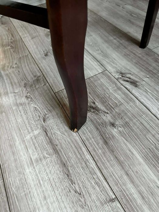 Stół z kompletem 8 krzeseł