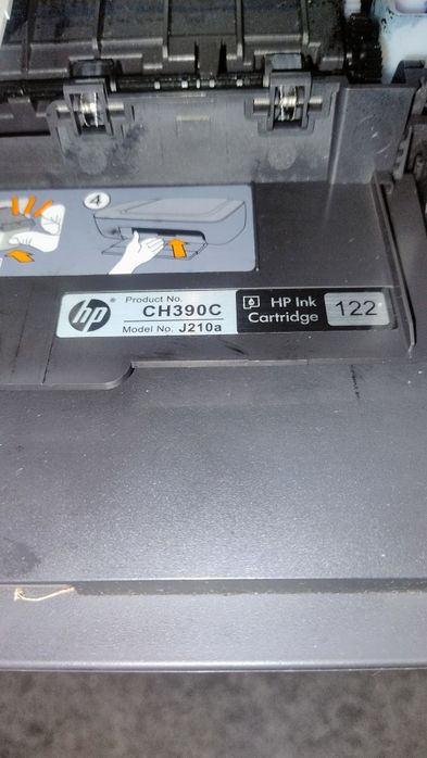 Продам принтер HP Deskjet 2000 J210