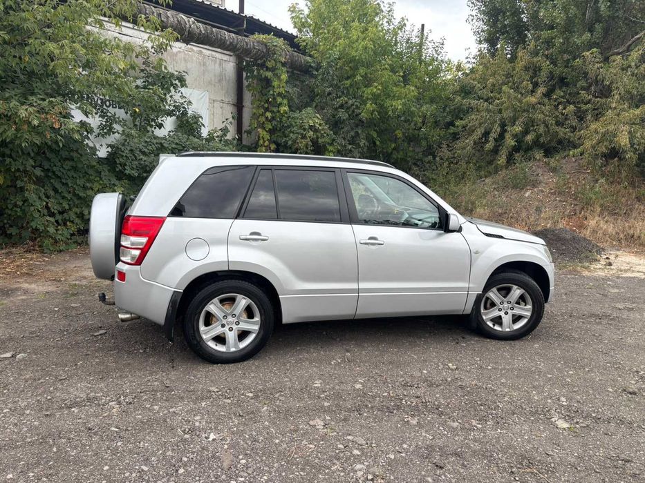 Автомобіль Suzuki Grand Vitara