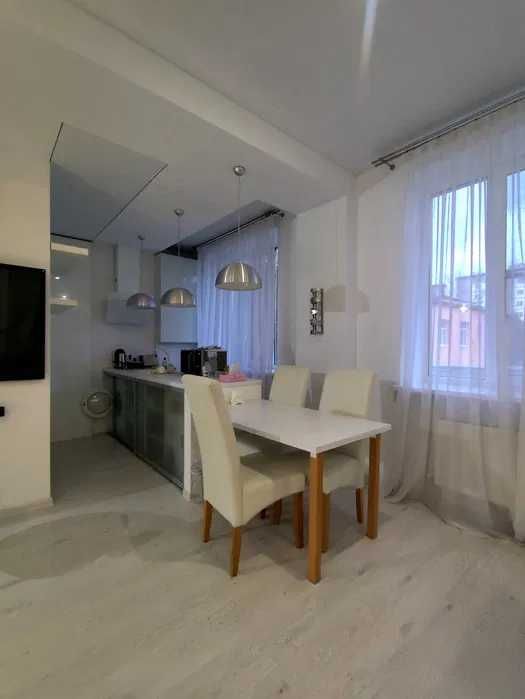 Продається 1к квартира ЖК Дмитрівська, м Централький ринок (21489)