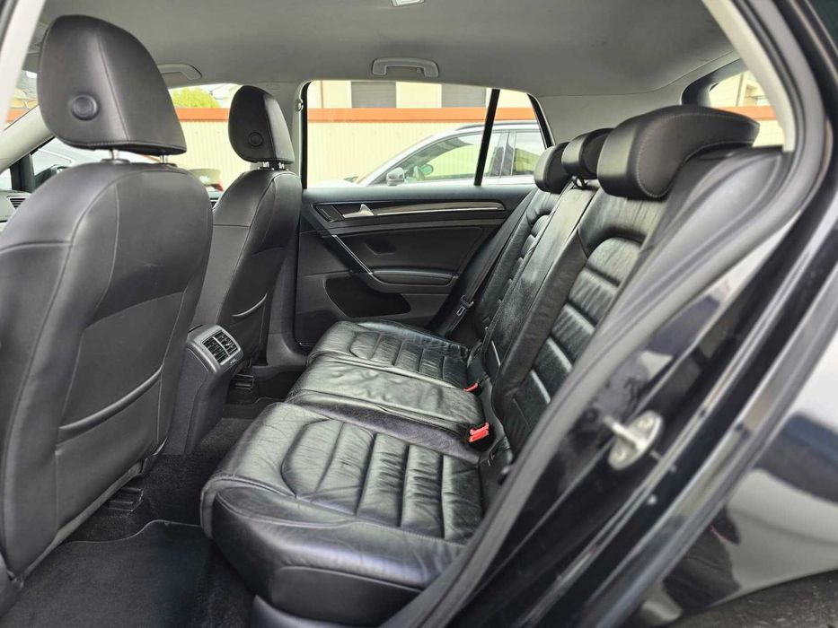 VOLKSWAGEN GOLF VII 1.6TDI 110CV "LOOK GTI"