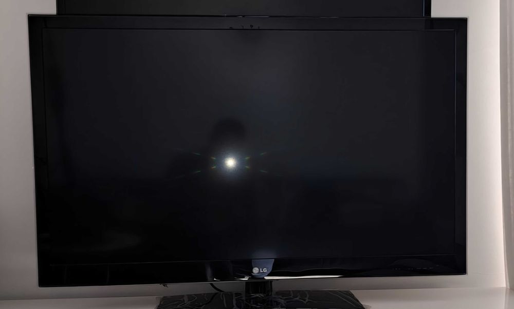 TV LG 47LV4500 (47") + Xiaomi Mi Box MDZ-16-AB