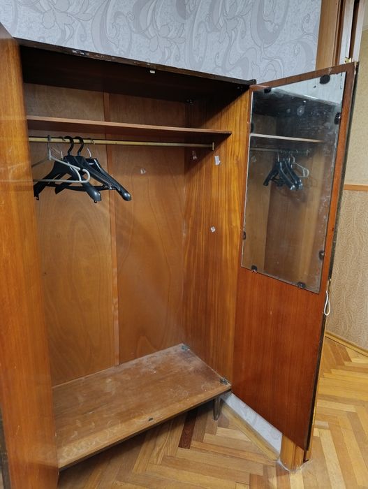 Шкаф 3 дверний віддаємо безкоштовно даром самовивіз самовиніс