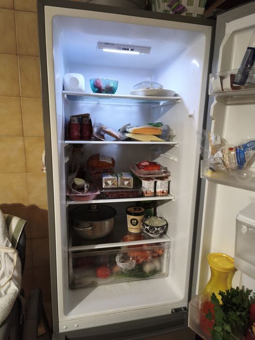 Frigorífico a venda